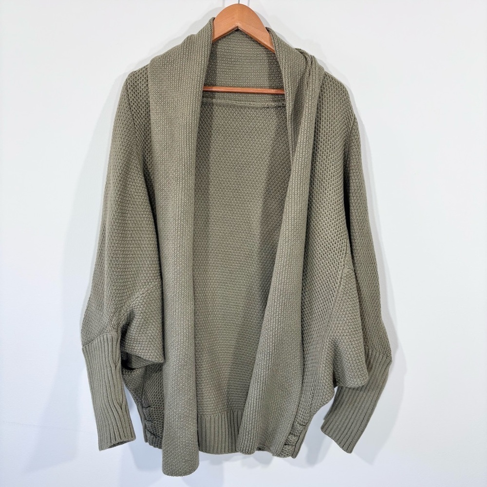 Kimono batwing olive green sweater - Picture 2 of 3